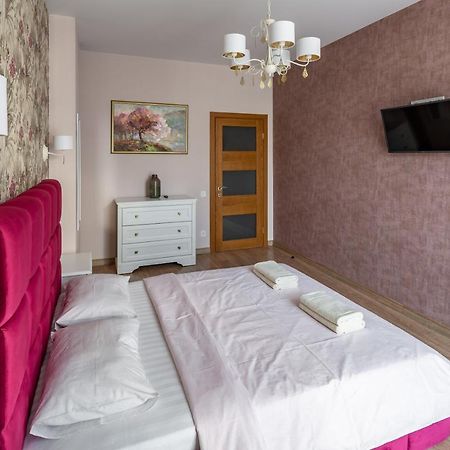 Apartament Romari Гнатюка 3 Lwów Zewnętrze zdjęcie