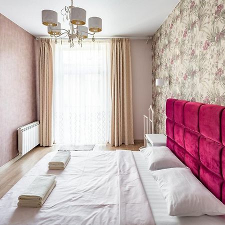 Apartament Romari Гнатюка 3 Lwów Zewnętrze zdjęcie